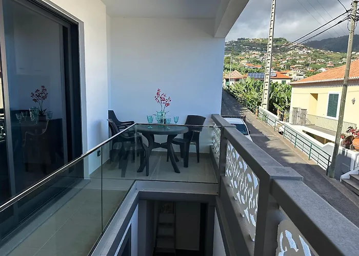 Refugio - Madeira Group *